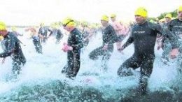 Der Kulki sch?umt: 1200 Athleten zieht der Kult-Triathlon wieder in seinen Bann. Foto Chr. Nitsche